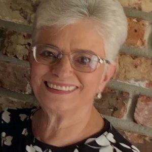 Meet your Posher, Cynthia